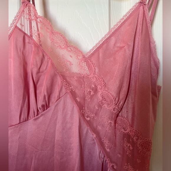 Vintage Pink Lace Nightgown - Picture 3 of 4